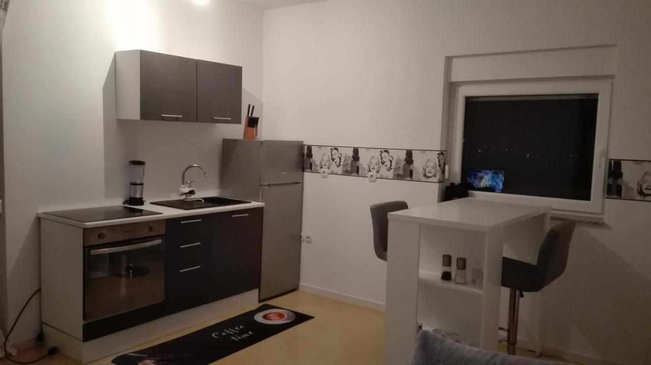 Gabi Lägenhet Pag Town Exteriör bild
