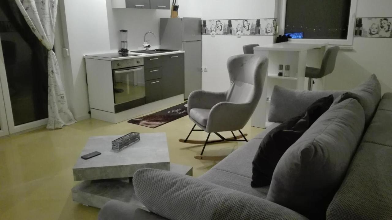 Gabi Lägenhet Pag Town Exteriör bild